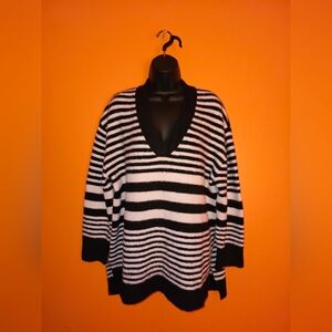 Ava & Viv Black & White  Fuzzy Stripe V-Neck Sweater New